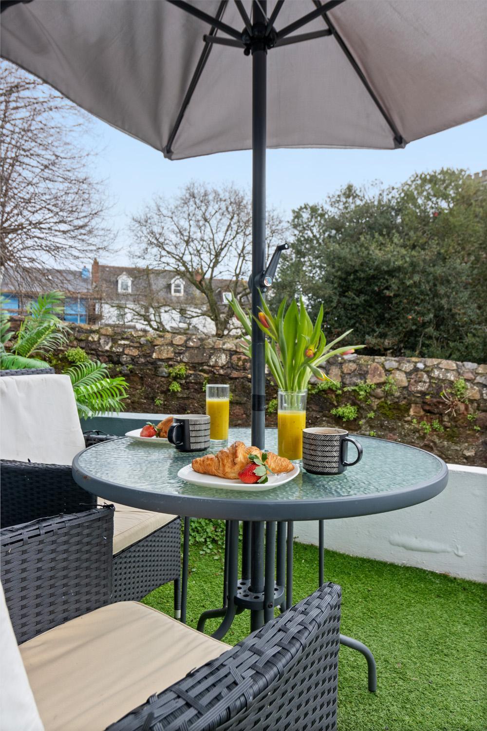 Stylish 2 Bed Apartment Near Beach, Parking, Wifi, Netflix Teignmouth Exterior photo